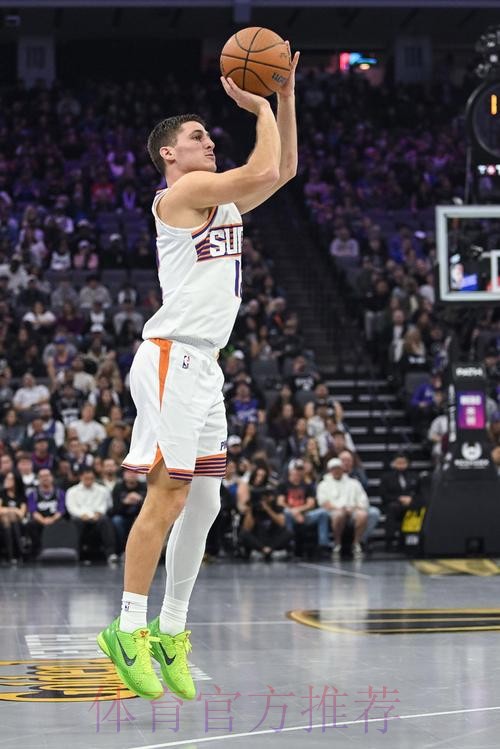 出色!吉莱斯皮全场10中7,三分7中5砍下22分5篮板5助攻 出色!吉莱斯皮全场10中7,三分7中5砍下22分5篮板5助攻